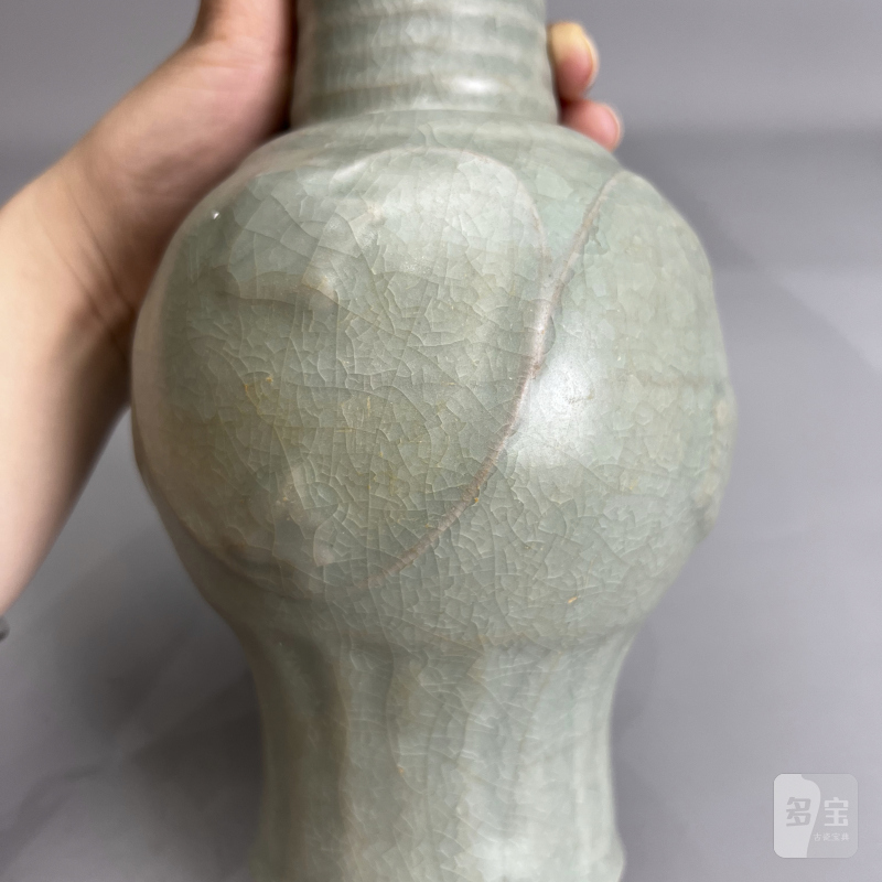 明代 龙泉窑粉青釉牡丹纹凤尾尊 - 图24